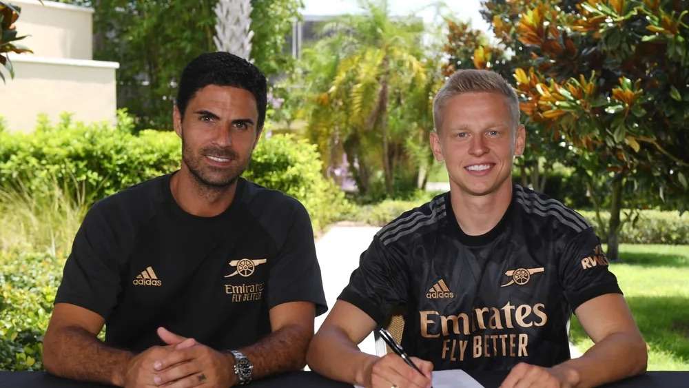 后腰不仅需 后腰不仅需