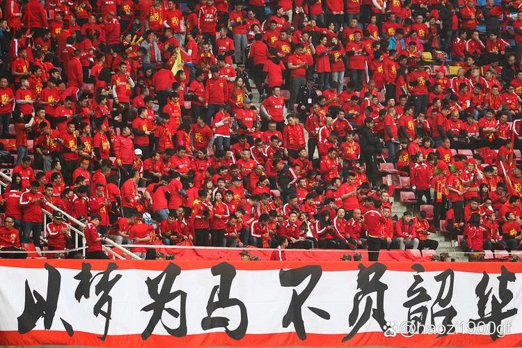 国足多哈首训 高温融不掉必胜信念